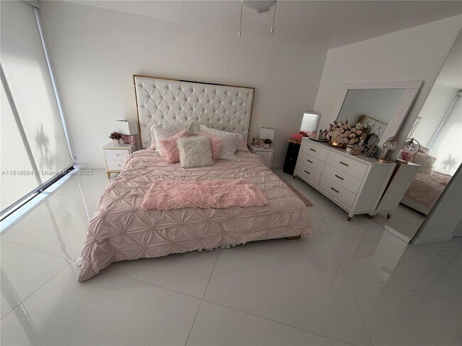 Building Photo - 13198 SW 10th Terrace