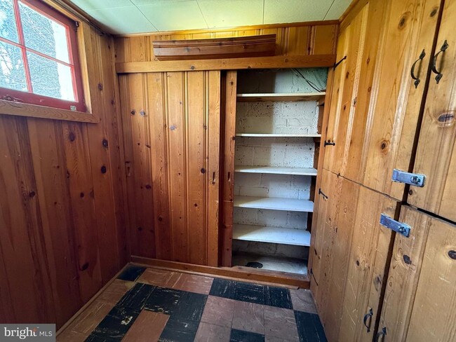 Building Photo - 2115 N Potomac St