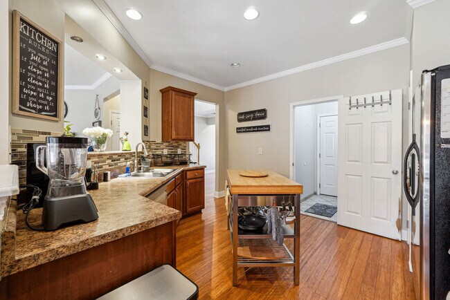 Building Photo - 396 Grenier Terrace NE