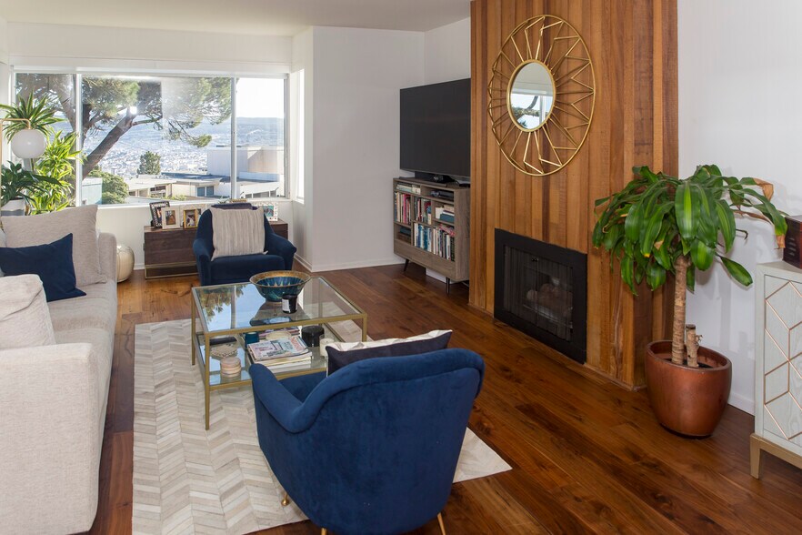 Building Photo - 85 Ora Way