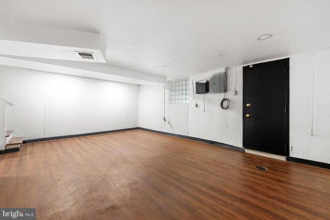 Building Photo - 4321 Palmetto St