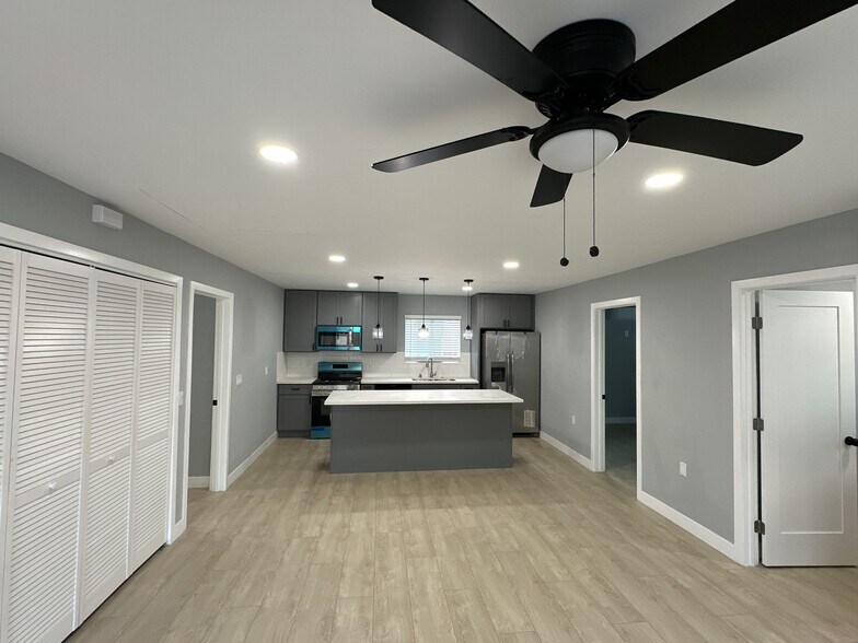 Building Photo - 1351 Baldwin St