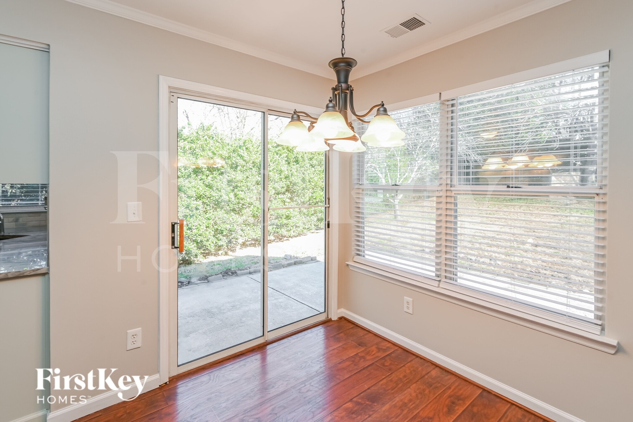 Building Photo - 10706 Trumble Ln