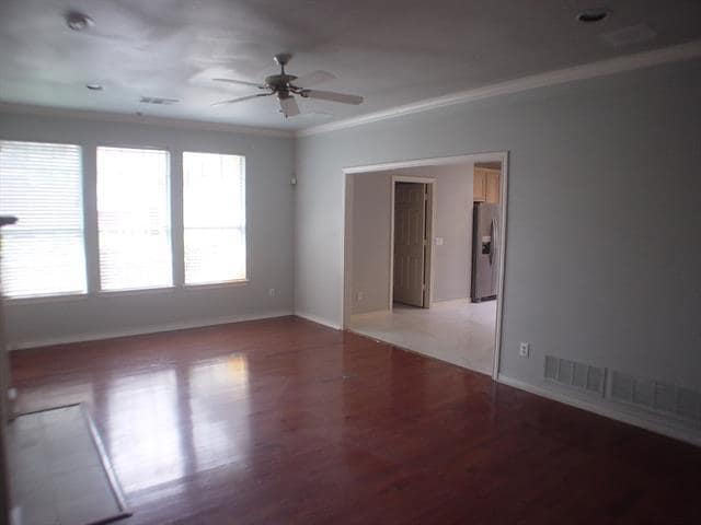 Building Photo - 5305 Coachman Ct