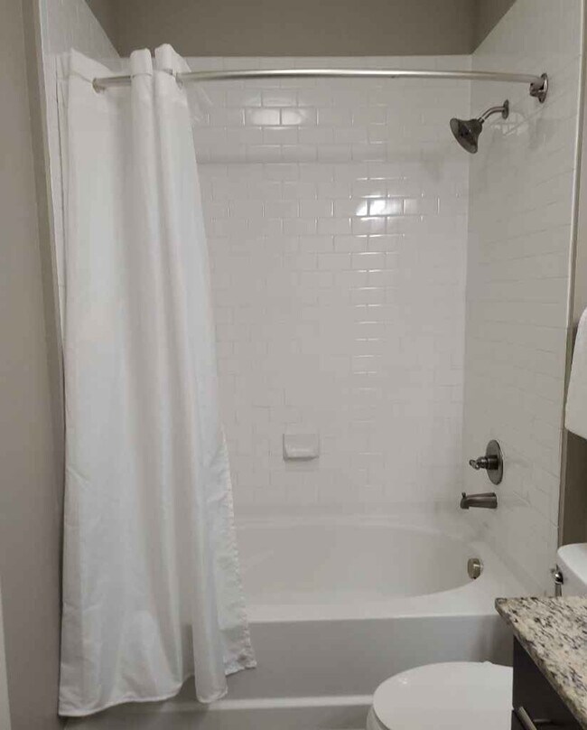 Building Photo - 2017 Al Lipscomb Way