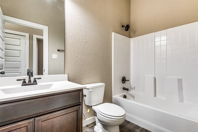 Building Photo - 9721 Grosbeak Ln