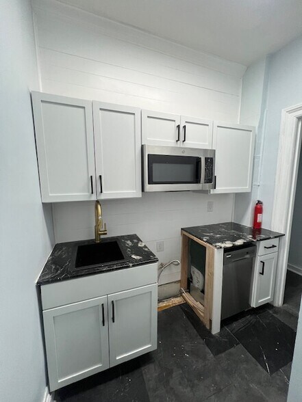 Building Photo - 1211 Madison St