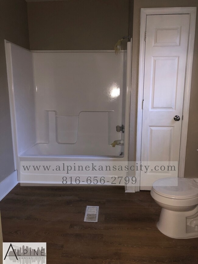 Building Photo - Cute Home in Excelsior Springs