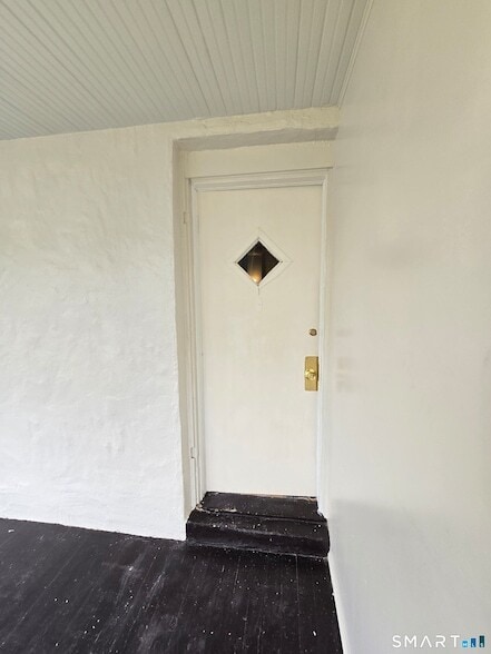 Building Photo - 103 Capen St