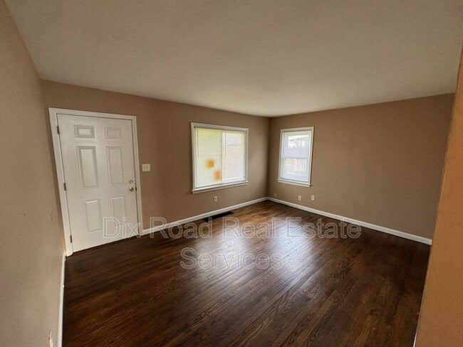 Building Photo - 1925 Highland St