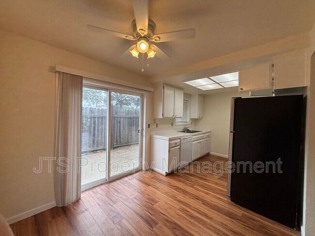 Building Photo - 2515 Merrychase Dr
