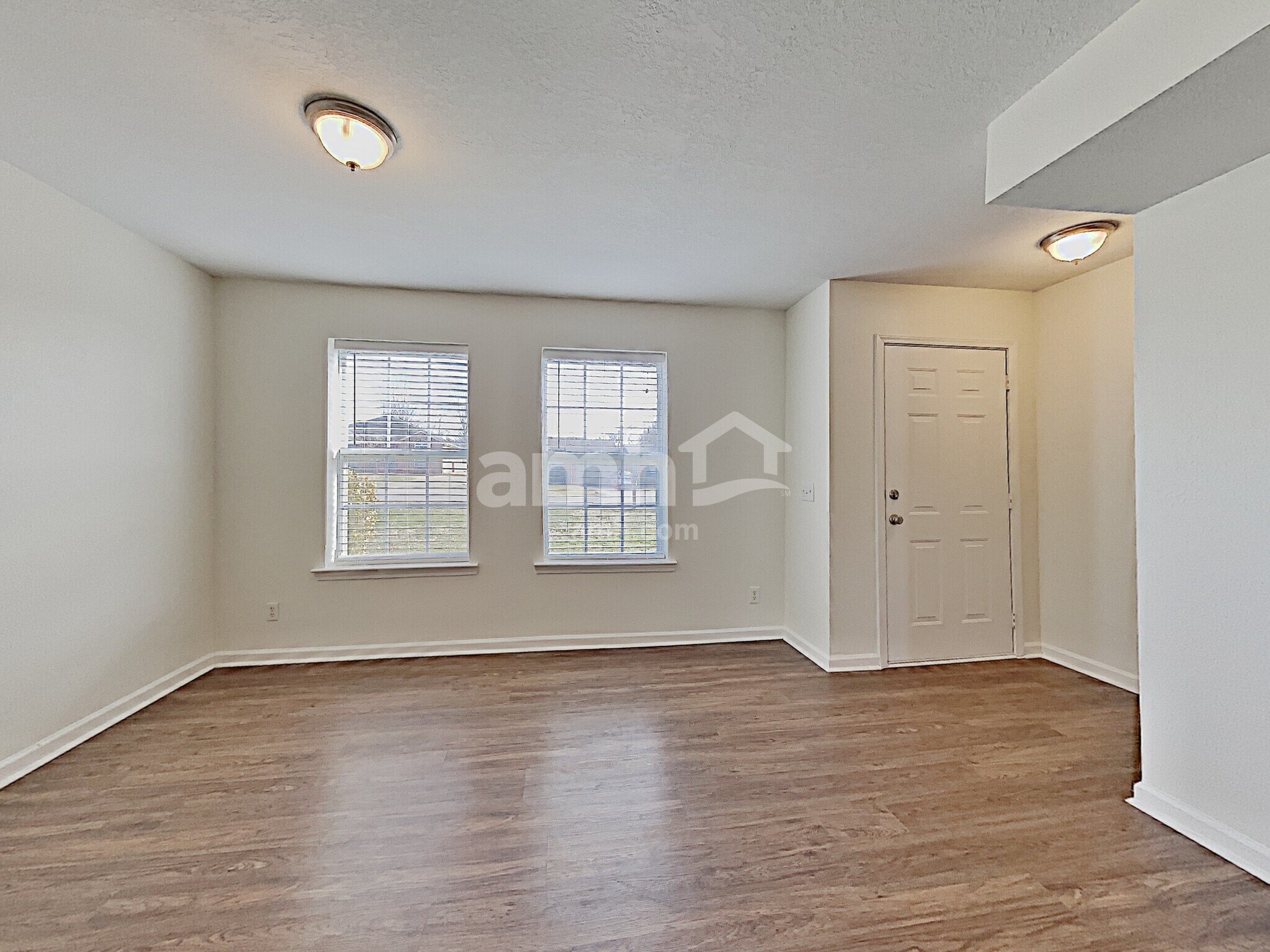 Building Photo - 2148 Spring Hill Cir