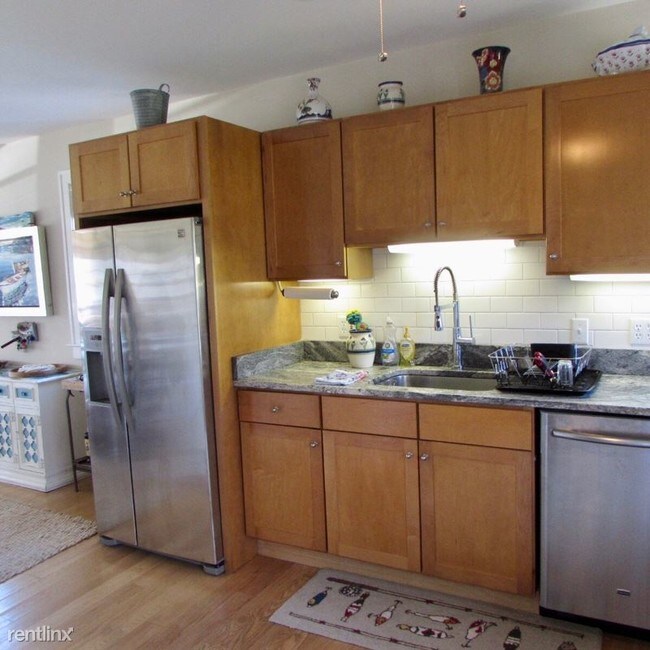Building Photo - 3 br, 2 bath House - 46 Noble Ave