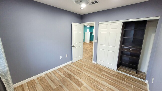 Building Photo - j13531