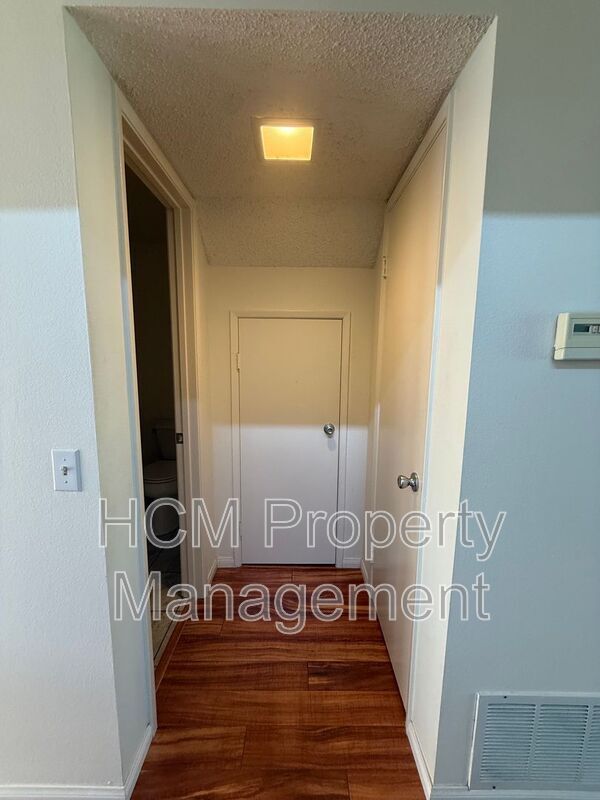 Building Photo - 9 Goldenbush