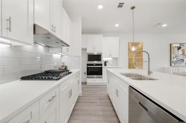 Building Photo - 5609 Woodlands Dr