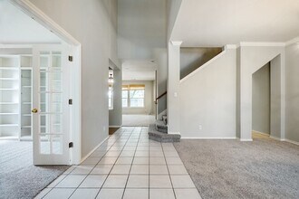 Building Photo - 4 Bedroom, 2.5 Bath Home in Vista Oaks