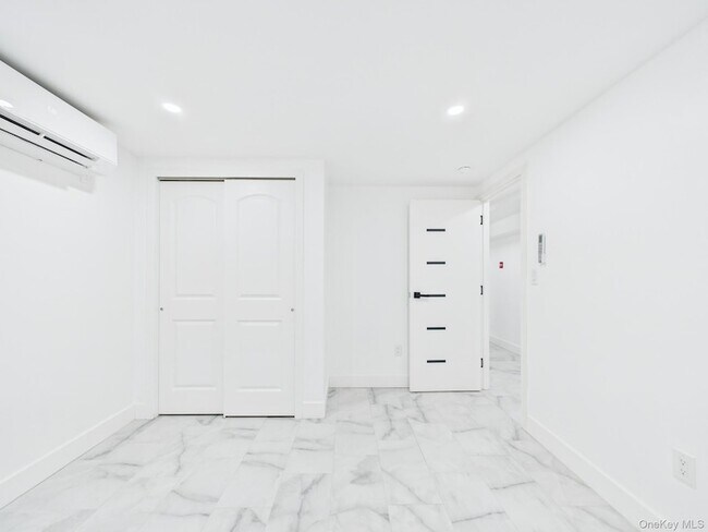 Building Photo - 1770 Pacific St