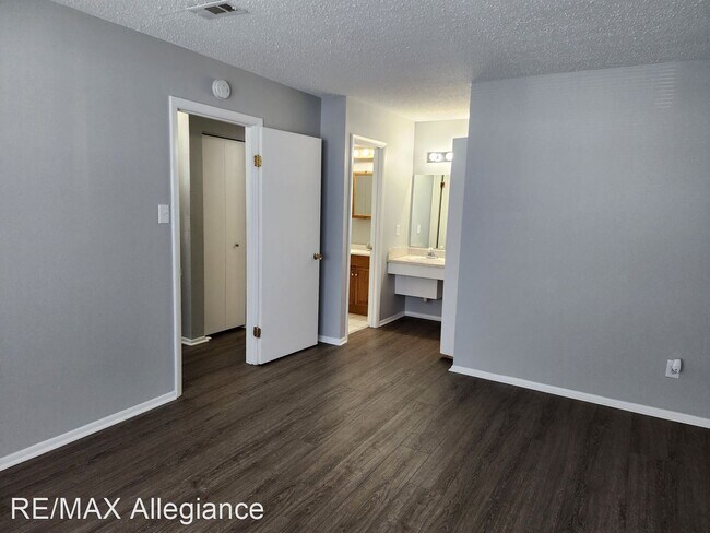 Building Photo - 2 br, 1 bath House - 610 CROWS NEST COURT