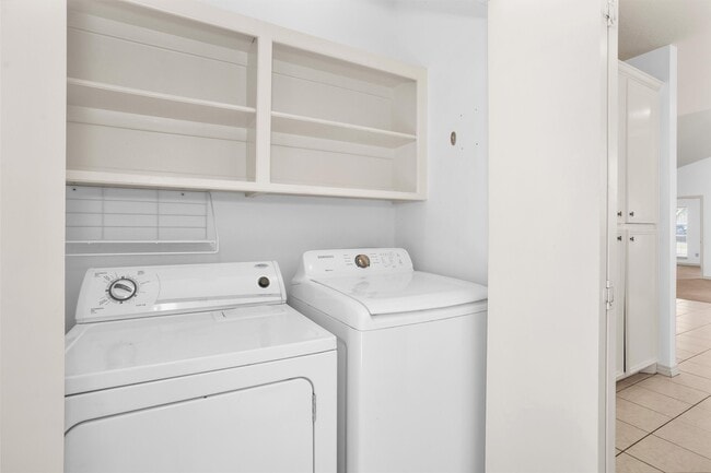 Building Photo - 106 Fairway View Ct