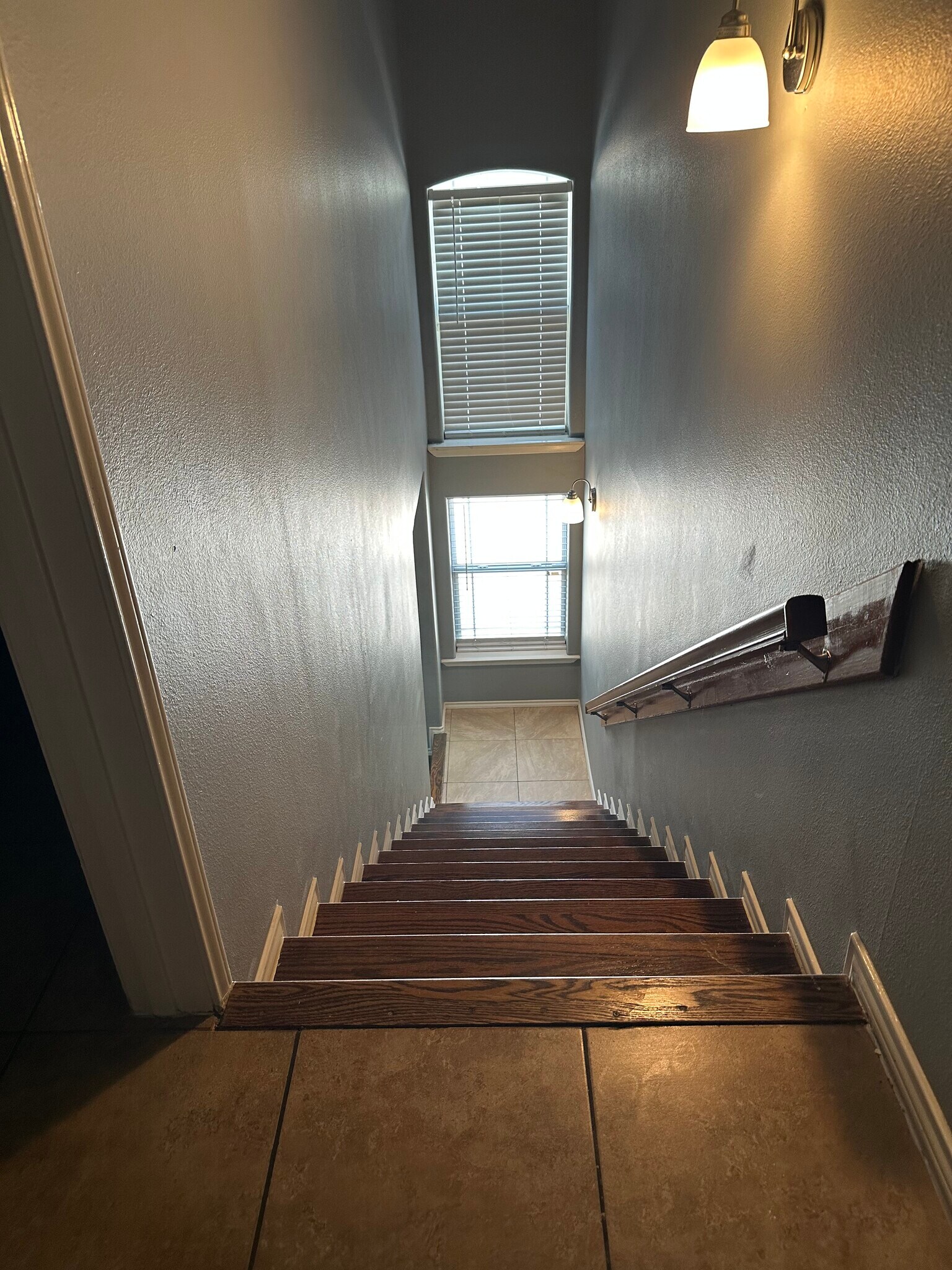 Building Photo - 413 S 49th St