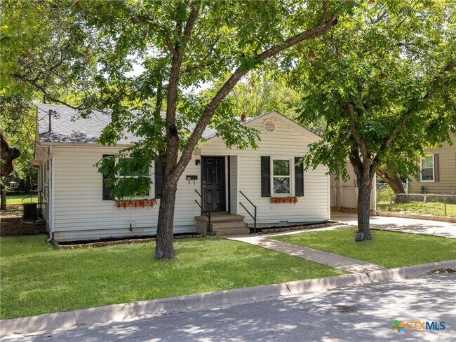 Primary Photo - 207 W 14th Ave