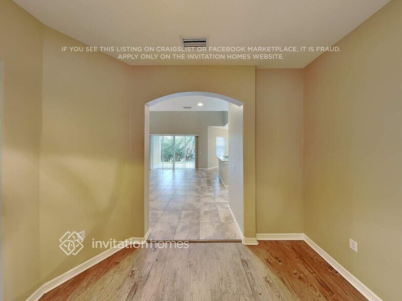 Building Photo - 1731 Southern Oak Loop