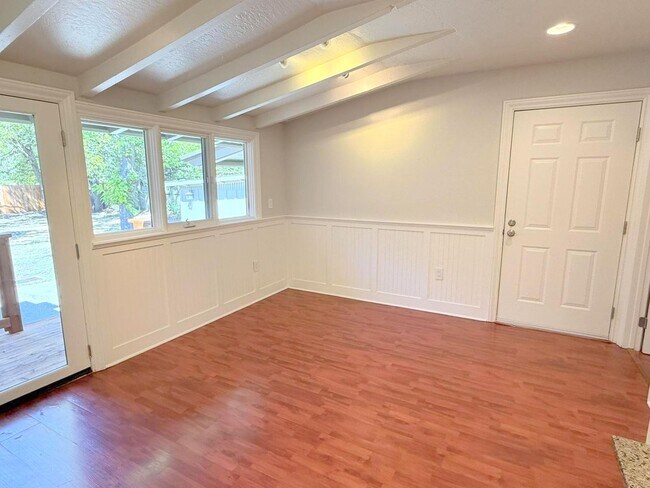 Building Photo - Sprawling Westside Walnut Creek Ranch Home...