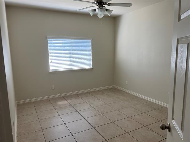 Building Photo - 1412 Carver Ln