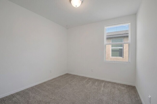 Building Photo - 3181 Viceroy Ct