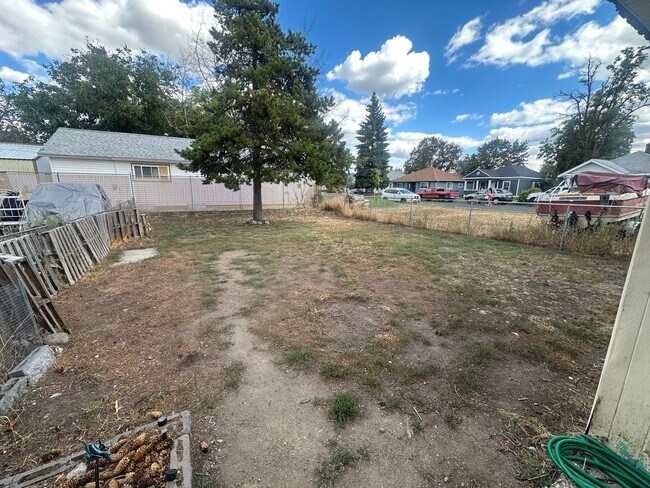 Building Photo - 2903 E Joseph Ave