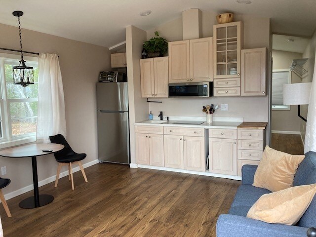 Kitchen - 13 Cherry Top Trl