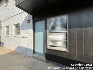 Building Photo - 2802 Lasses Blvd