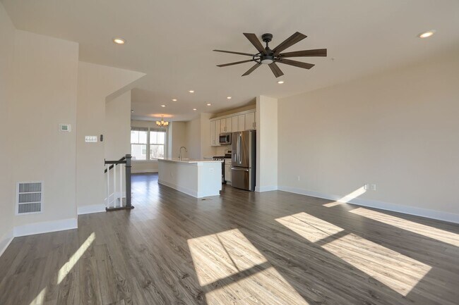 Building Photo - 1 Taube Ct