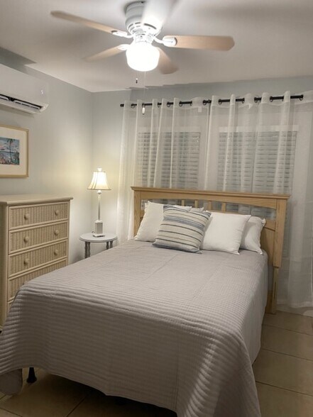 Building Photo - 1209 Pearl St