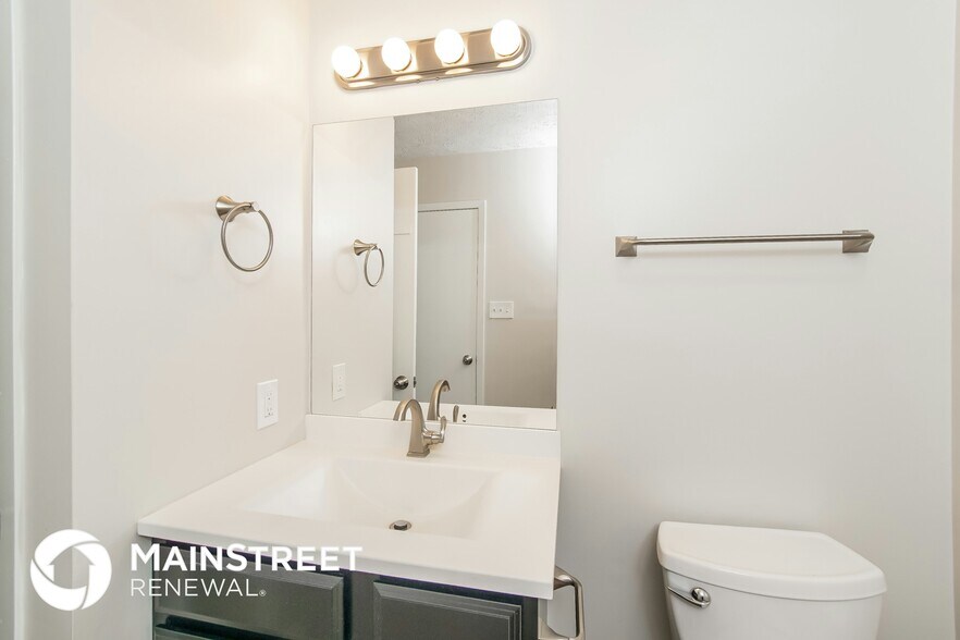 Building Photo - 129 Longvale Dr