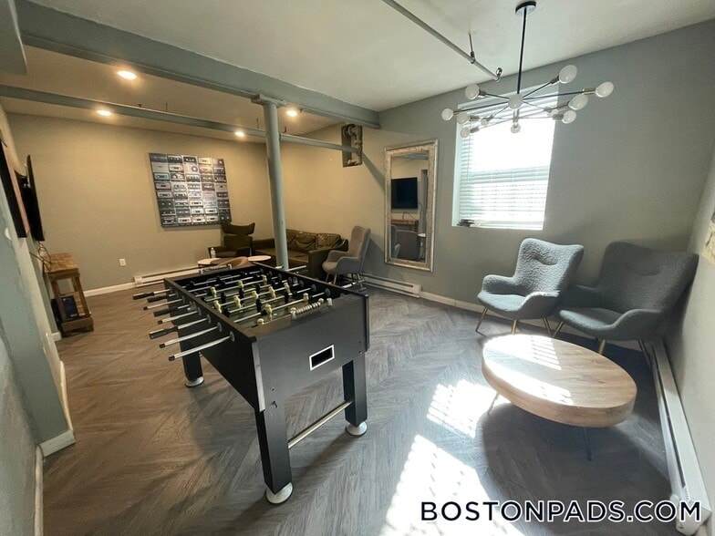 Building Photo - 16-20 Westland Ave.