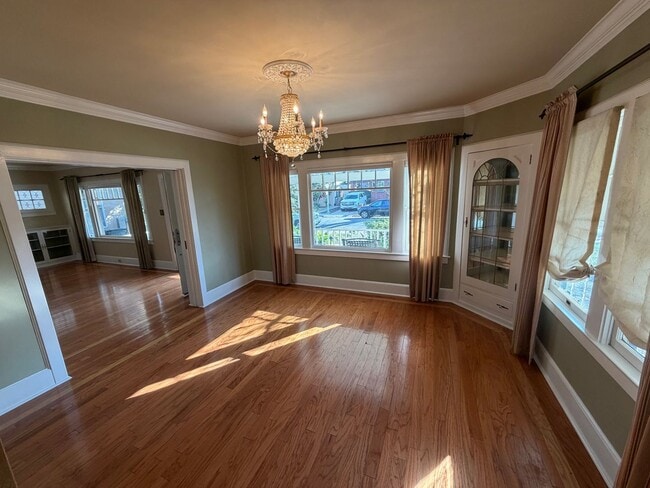 Building Photo - East Sacramento Home | 3 bedroom / 2 bathroom |1 bedroom 1 bath ADU | Available Now!