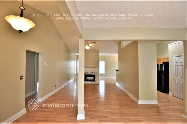 Building Photo - 847 Stephens Oak Dr