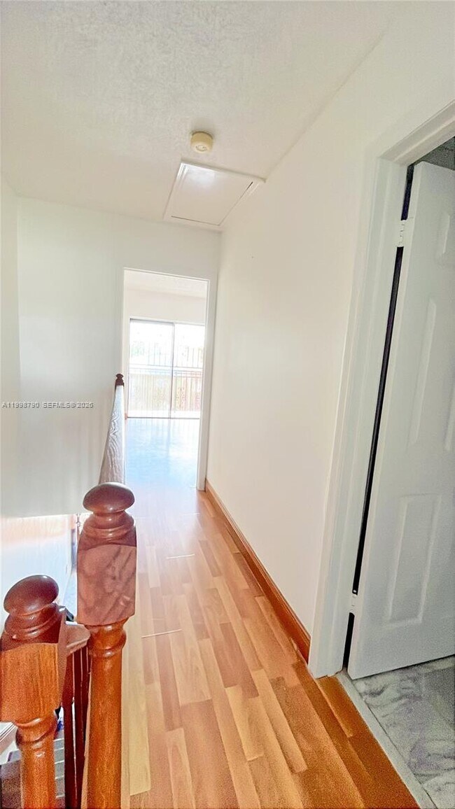 Building Photo - 1283 W 51st Pl