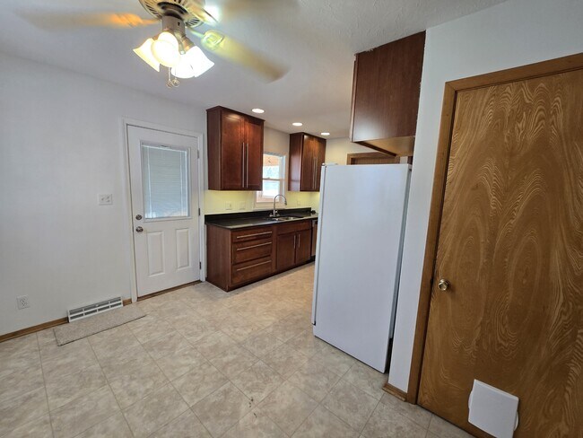 Building Photo - 3502 Veralta Dr