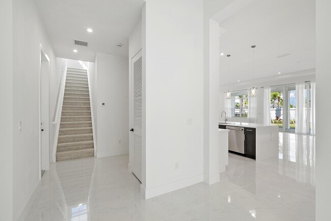 Building Photo - 9516 St Germain Dr