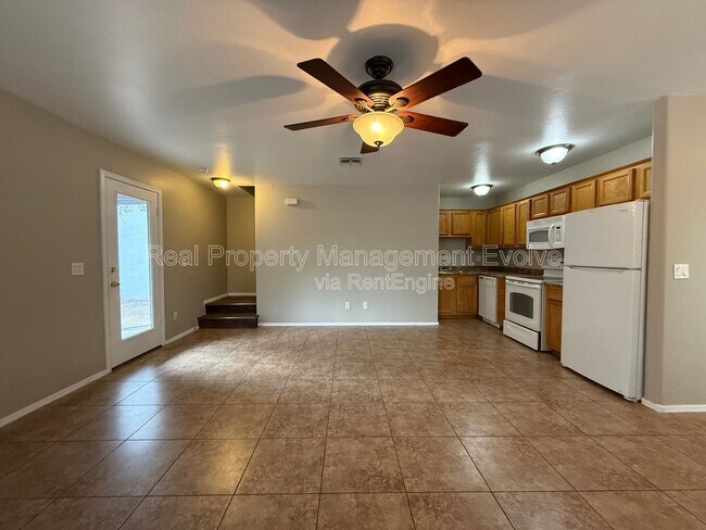 Building Photo - 5021 N 18th Ave