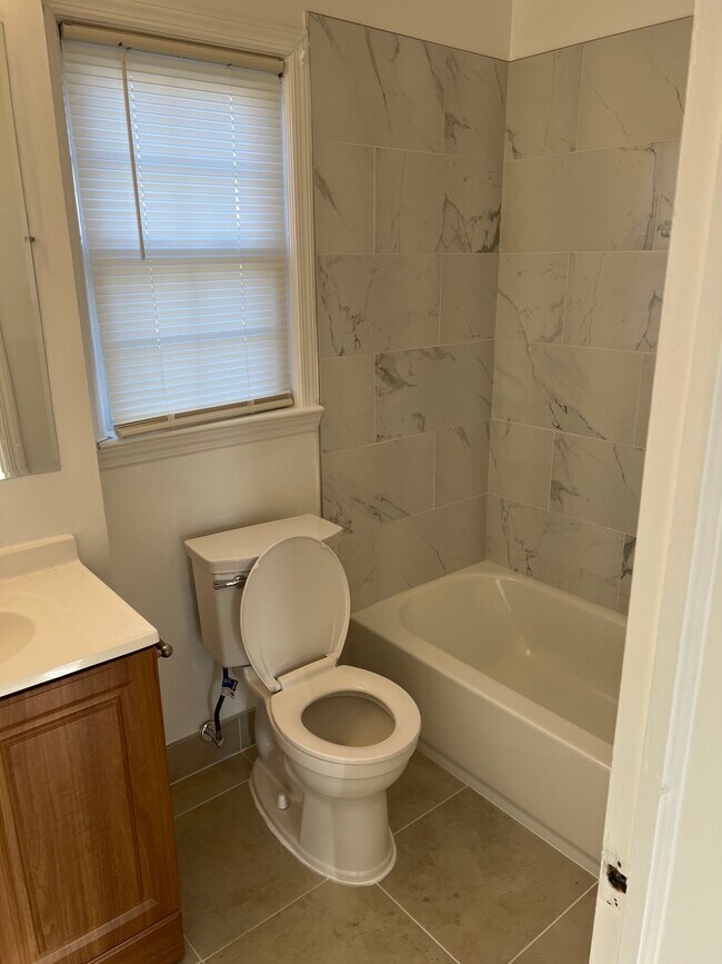 upstairs bath - 1955 N Woodrow St