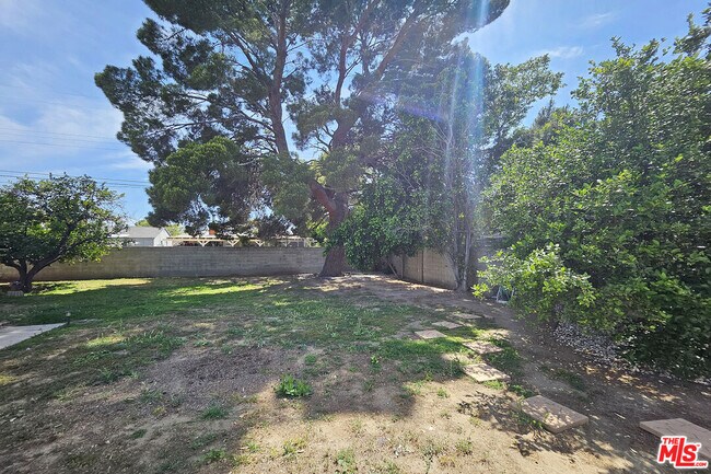 Building Photo - 15106 San Jose St