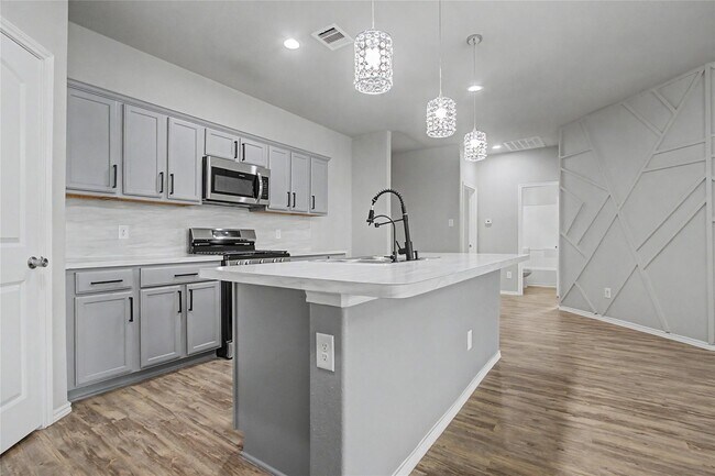 Building Photo - 20926 Corisande St
