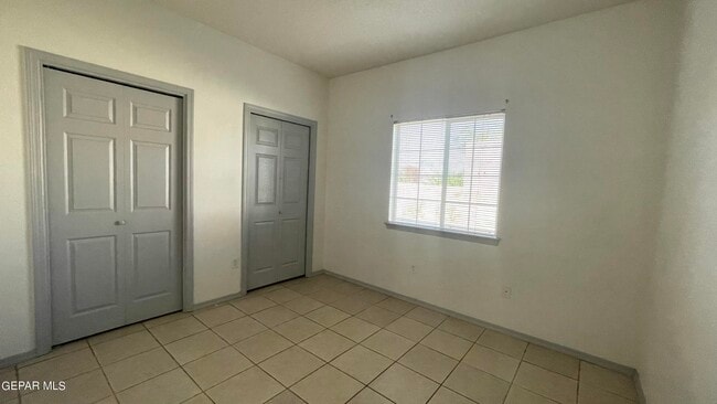 Building Photo - 2717 Idalia Ave