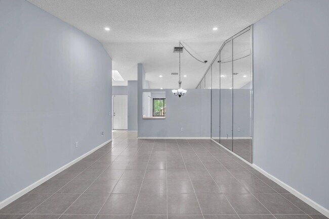 Building Photo - 12970 Dartford Trail
