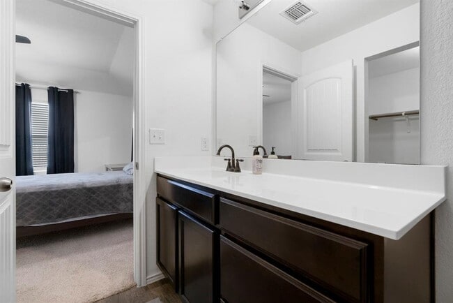 Building Photo - 3512 Batson Dr