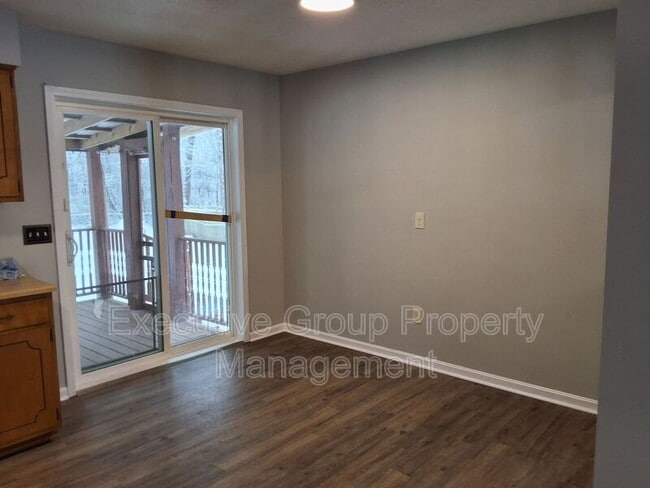 Building Photo - 1800 Preston St